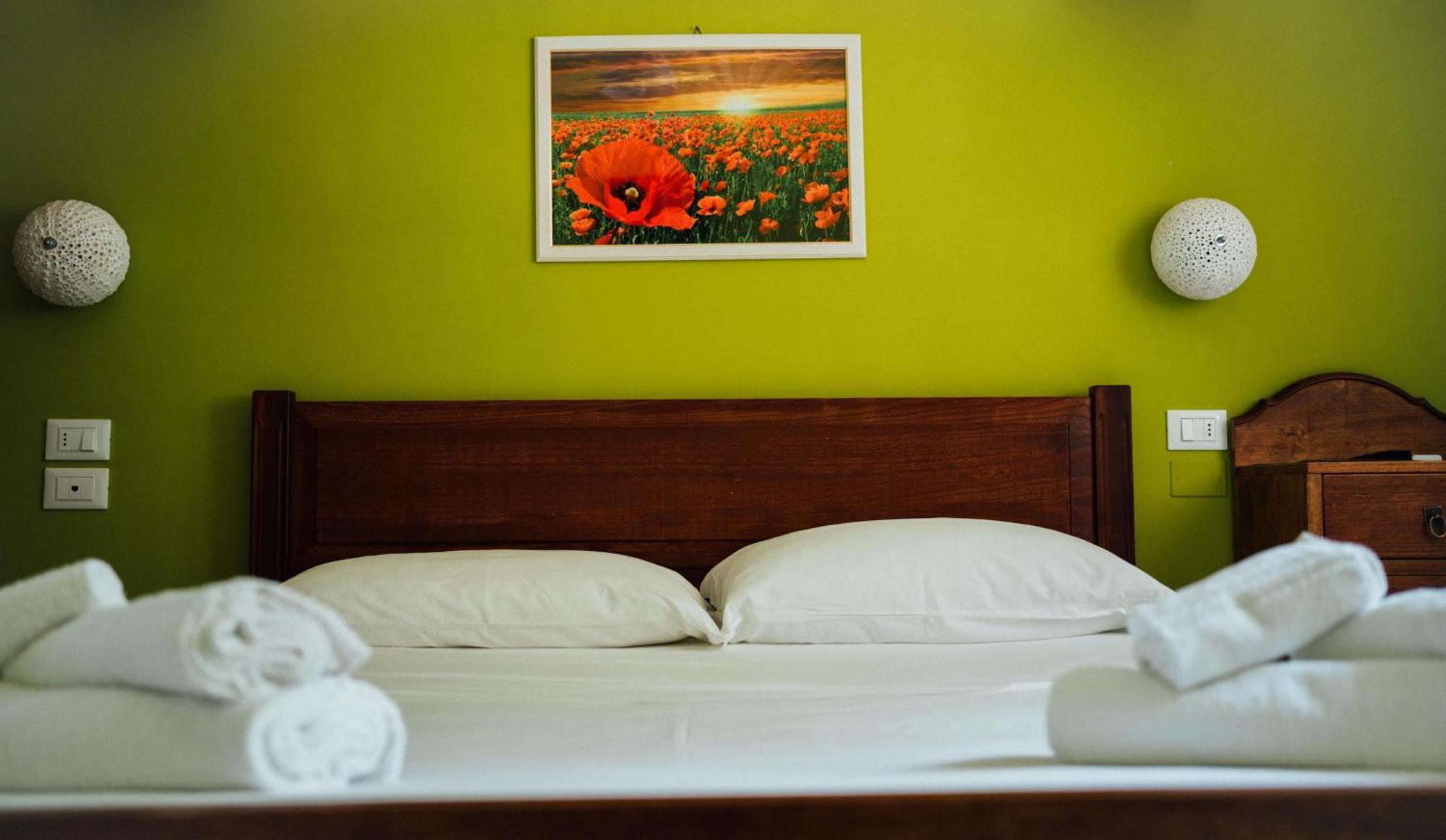 Casa Mita Bed and Breakfast Pulsano Eksteriør billede
